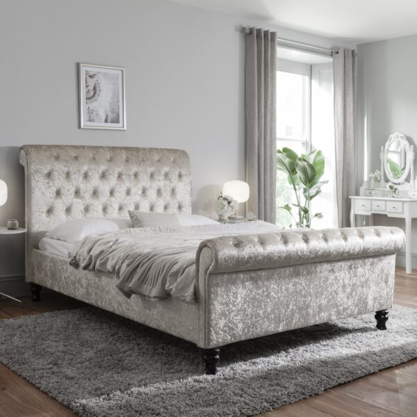 Cremio Chesterfield Sleigh Bed With Storage