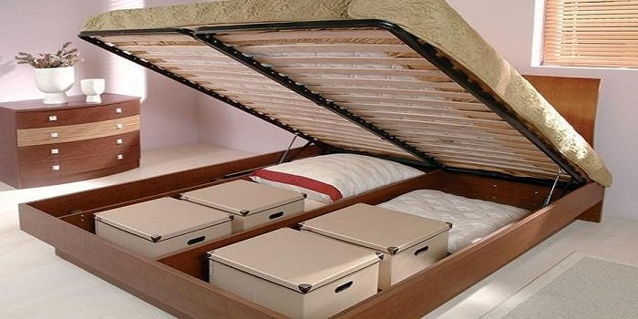 Lift-up divan beds
