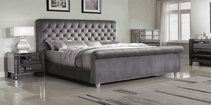 Pros and Cons of Sleigh Beds